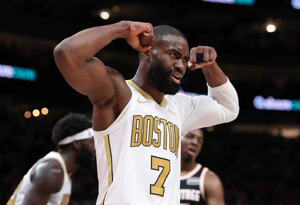 PP电子导航-布朗三节41+6！绿军狂胜老鹰列东部第二 豪瑟30+10三分平纪录