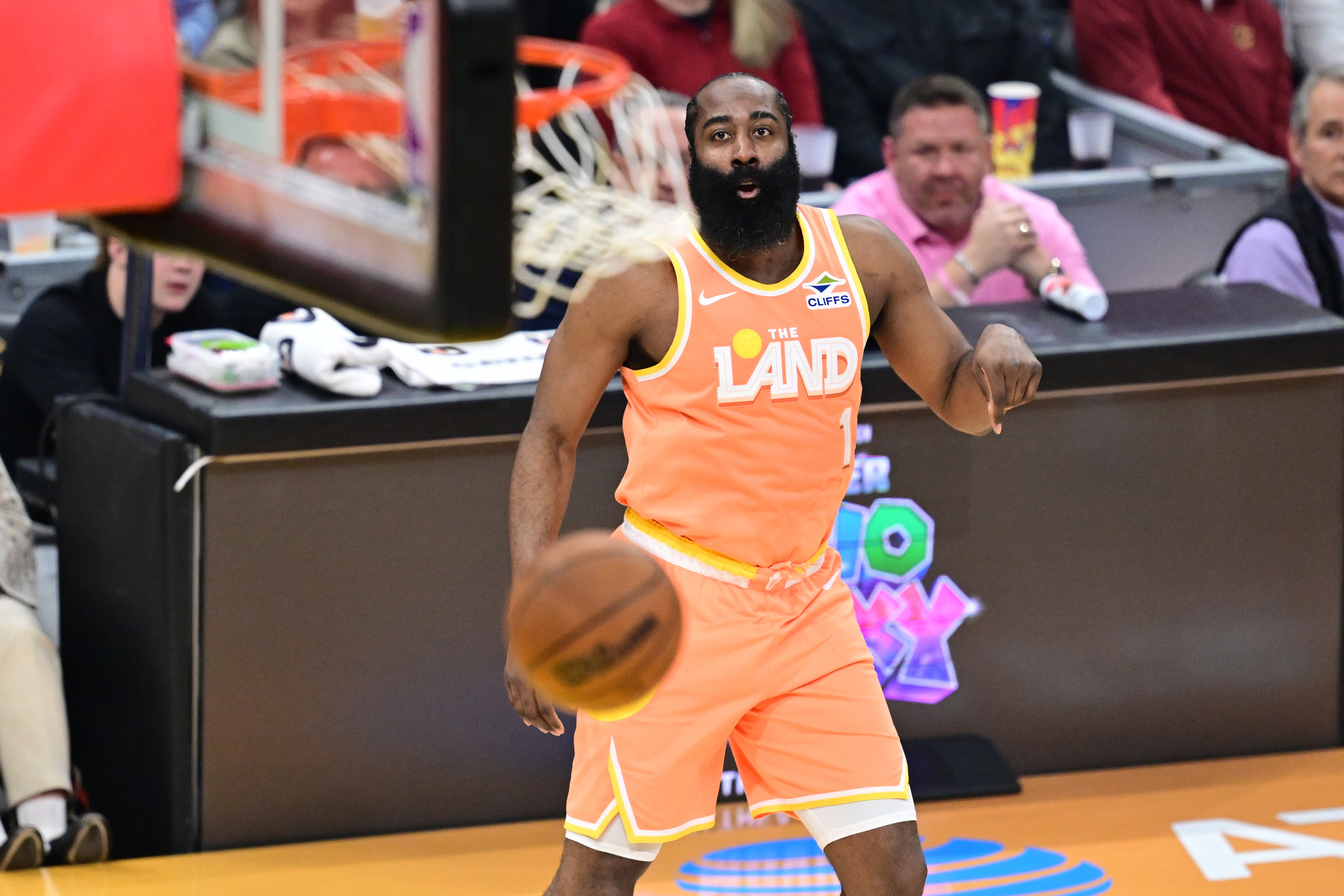 PP电子导航-哈登说自己运气不好？路威：今年他没任何借口了 一切都对他有利